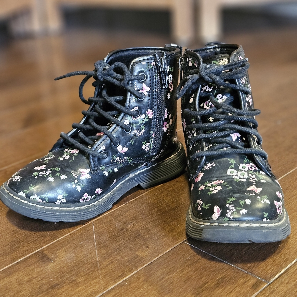Kids floral boots